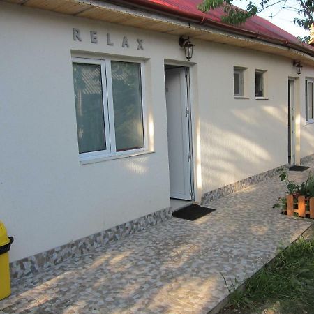 Отель Casa Gherghisan Костинешти Экстерьер фото